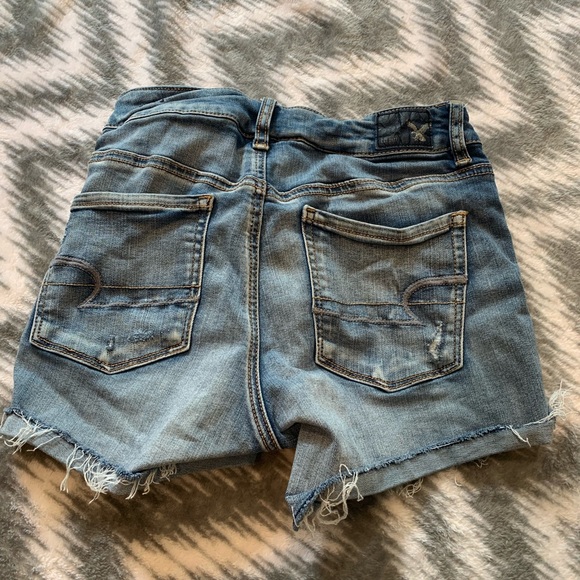 Super stretchy American Eagle shorts - Picture 2 of 4